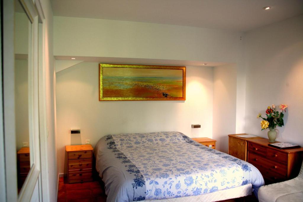 Le Dauphin Blanc Hotel Saint Ismier Room photo